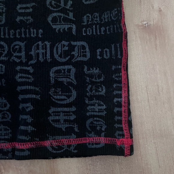 Gothic style ribbed tank - Picture 3 of 3